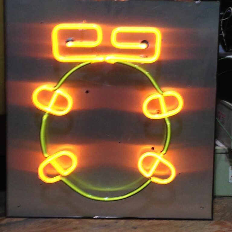 neon-art-turtle-petroglyph-totem-eugene-oregon-1